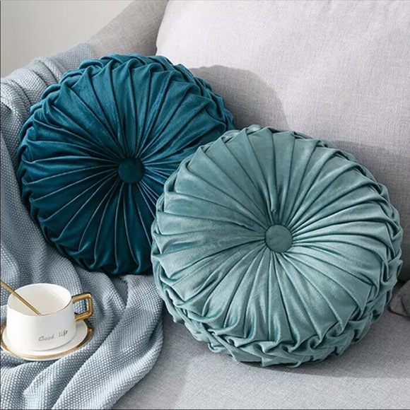 Last 1 Sale 🎉 Pleated Velvet Accent Pillow💫 - Picture 2 of 3